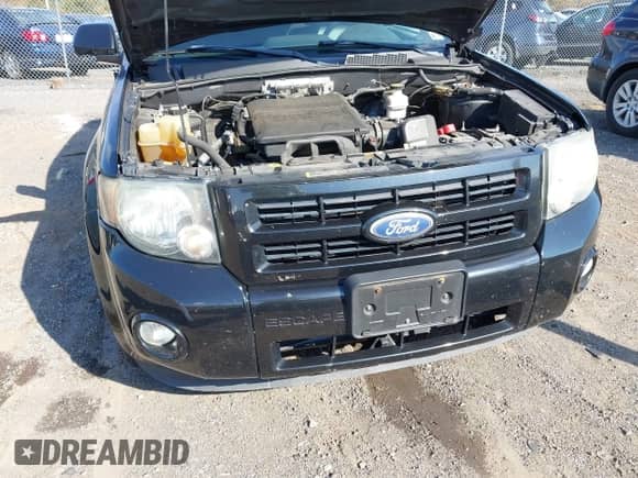 2011 Ford Escape XLT с VIN 1FMCU9DG7BKA66416, выставлен на аукционе IAAI как лот 43468112 с пробегом 197 987 миль миль и . История ставок и продаж доступна на DreamBid. Изображение 12.