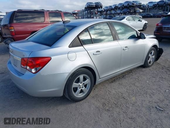 2016 Chevrolet Cruze LT с VIN 1G1PE5SB1G7100520, выставлен на аукционе IAAI как лот 43343620 с пробегом 132 314 миль миль и . История ставок и продаж доступна на DreamBid. Изображение 4.
