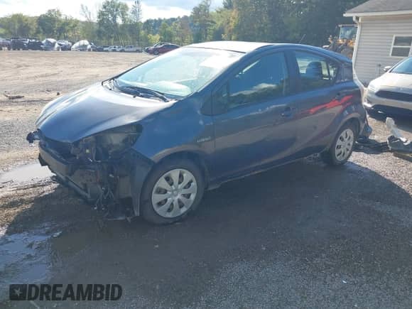 2012 Toyota Prius Two with VIN JTDKDTB30C1029597, listed as a IAAI auction lot 43393213 with 272,118 mi miles and . Bid and sale history available at DreamBid. Image 2.