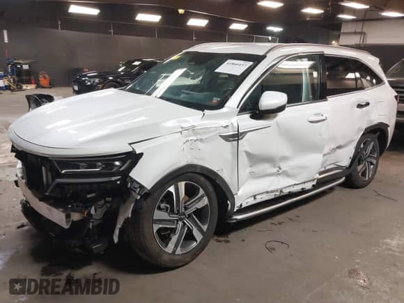 2023 Kia Sorento SX Prestige with VIN KNDRKDLG1P5194035, listed as a IAAI auction lot 41866437 with 8,901 mi miles and . Bid and sale history available at DreamBid. Image 18.