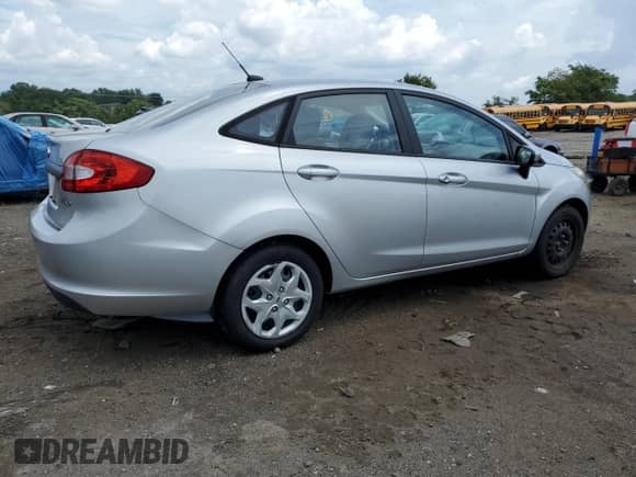 2013 Ford Fiesta S with VIN 3FADP4AJ7DM171011, listed as a Copart auction lot 68976805 with 117,907 mi miles and Clean title. Bid and sale history available at DreamBid. Image 3.