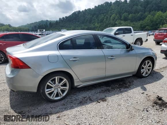 2012 Volvo S60 T6 с VIN YV1902FH5C2041050, выставлен на аукционе Copart как лот 65511865 с пробегом 129 206 миль миль и Чистый • Clean title. История ставок и продаж доступна на DreamBid. Изображение 3.