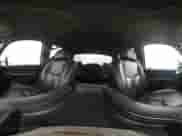 2005 Chevrolet Silverado 3500 SRW LT z VIN 1GCHK33255F889197, wystawiony jako IAAI lot #42454623 z przebiegiem 452 586 mil mil oraz . Historia ofert i sprzedaży dostępna na DreamBid. Obrazek 19.
