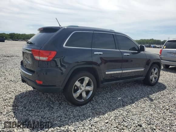 2011 Jeep Grand Cherokee Overland with VIN 1J4RR6GTXBC605039, listed as a Copart auction lot 70852225 with 122,245 mi miles and Salvage title. Bid and sale history available at DreamBid. Image 3.