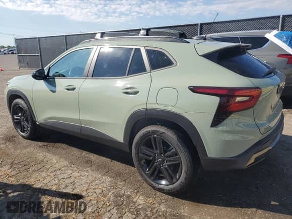 2024 Chevrolet Trax ACTIV with VIN KL77LKE29RC145851, listed as a Copart auction lot 70686085 with 39,743 mi miles and Clean title. Bid and sale history available at DreamBid. Image 2.