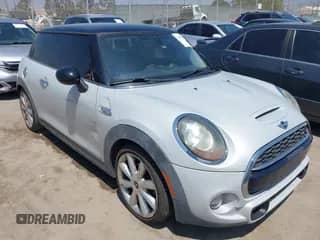 2015 MINI Hardtop S с VIN WMWXP7C52FT740390, выставлен на аукционе IAAI как лот 42997870 с пробегом 102 661 миль миль и . История ставок и продаж доступна на DreamBid. Изображение 1.