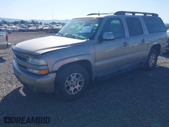 2002 Chevrolet Suburban Z71 z VIN 3GNFK16Z62G262420, wystawiony jako IAAI lot #42500194 z przebiegiem 257 157 mil mil oraz . Historia ofert i sprzedaży dostępna na DreamBid. Obrazek 2.