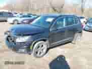 2017 Volkswagen Tiguan Sport с VIN WVGUV7AX6HK023480, выставлен на аукционе IAAI как лот 41787413 с пробегом 77 349 миль миль и . История ставок и продаж доступна на DreamBid. Изображение 17.