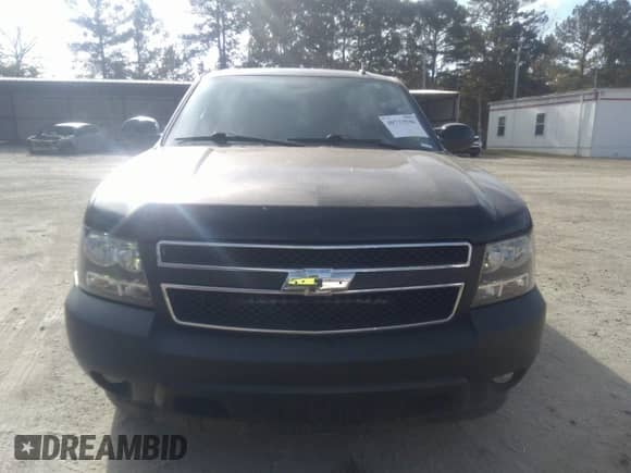 2010 Chevrolet Suburban LT z VIN 1GNUCJE01AR196820, wystawiony jako IAAI lot #40713946 z przebiegiem 234 838 mil mil oraz . Historia ofert i sprzedaży dostępna na DreamBid. Obrazek 12.