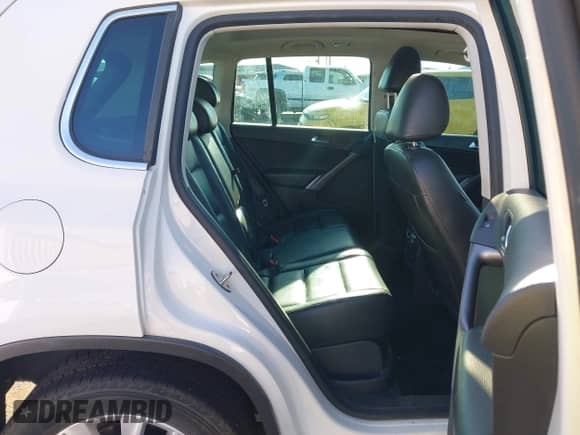 2009 Volkswagen Tiguan SE с VIN WVGBV75N39W525292, выставлен на аукционе IAAI как лот 43002448 с пробегом 118 046 миль миль и . История ставок и продаж доступна на DreamBid. Изображение 8.