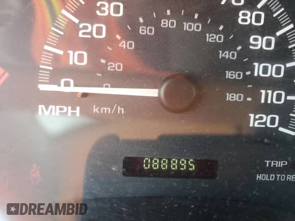 2004 Chevrolet Malibu Classic z VIN 1G1ND52F14M671113, wystawiony jako Copart lot #66466255 z przebiegiem 88 895 mil mil oraz Szkoda całkowita • Salvage title. Historia ofert i sprzedaży dostępna na DreamBid. Obrazek 9.