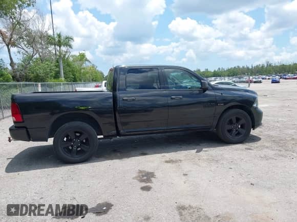 2015 Ram 1500 Express z VIN 1C6RR7KT4FS681751, wystawiony jako IAAI lot #42879290 z przebiegiem 97 304 mil mil oraz . Historia ofert i sprzedaży dostępna na DreamBid. Obrazek 13.
