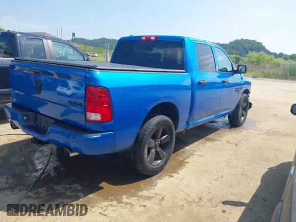 2019 Ram 1500 Express z VIN 1C6RR7KTXKS638672, wystawiony jako IAAI lot #42823121 z przebiegiem 83 486 mil mil oraz . Historia ofert i sprzedaży dostępna na DreamBid. Obrazek 4.