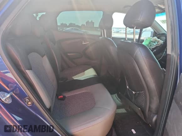 2011 Hyundai Tucson GLS with VIN KM8JU3AC3BU124953, listed as a Copart auction lot 70328355 with 150,166 mi miles and Salvage title. Bid and sale history available at DreamBid. Image 10.