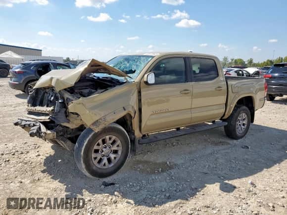 2017 Toyota Tacoma SR5 z VIN 5TFCZ5AN6HX090087, wystawiony jako Copart lot #85678565 z przebiegiem 179 577 mil mil oraz Szkoda całkowita • Salvage title. Historia ofert i sprzedaży dostępna na DreamBid. Obrazek 1.