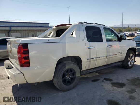 2012 Chevrolet Avalanche LTZ z VIN 3GNTKGE76CG102173, wystawiony jako Copart lot #64337495 z przebiegiem 74 963 mil mil oraz Szkoda całkowita • Salvage title. Historia ofert i sprzedaży dostępna na DreamBid. Obrazek 3.