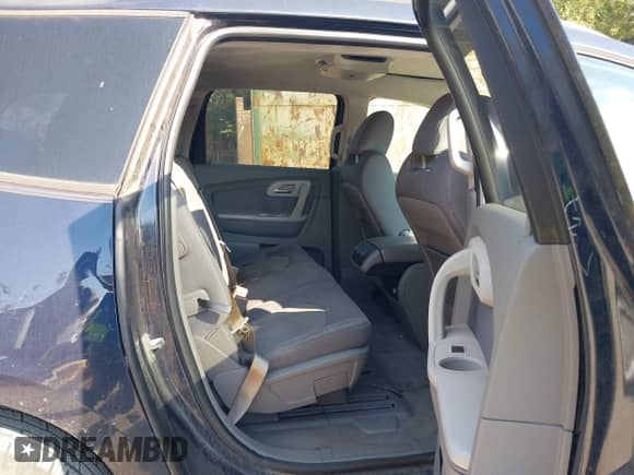 2012 Chevrolet Traverse LS с VIN 1GNKRFEDXCJ107138, выставлен на аукционе IAAI как лот 43310104 с пробегом 177 964 миль миль и . История ставок и продаж доступна на DreamBid. Изображение 8.
