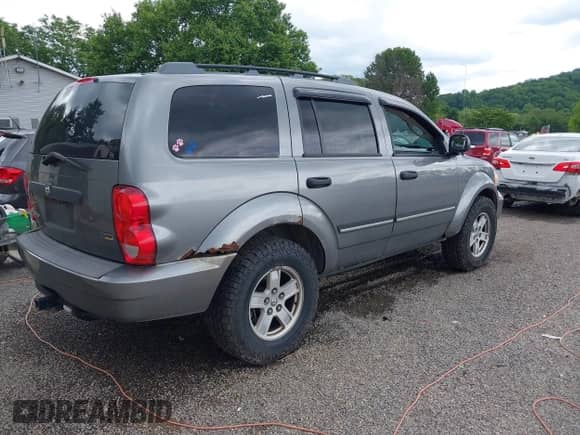 2008 Dodge Durango SLT with VIN 1D8HB48N38F135424, listed as a IAAI auction lot 42361776 with 203,876 mi miles and . Bid and sale history available at DreamBid. Image 4.