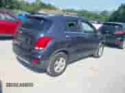2018 Chevrolet Trax LT z VIN 3GNCJPSB4JL354360, wystawiony jako IAAI lot #42559298 z przebiegiem 61 449 mil mil oraz . Historia ofert i sprzedaży dostępna na DreamBid. Obrazek 4.
