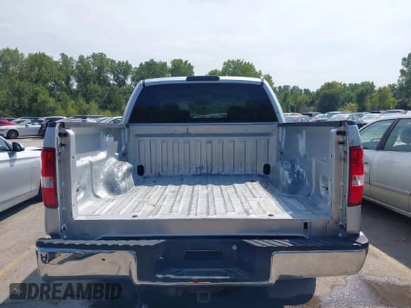 2007 Ford F-150 XLT с VIN 1FTPW12V17FA14315, выставлен на аукционе IAAI как лот 43187913 с пробегом 333 945 миль миль и . История ставок и продаж доступна на DreamBid. Изображение 13.