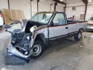 1992 Chevrolet Silverado 1500 с VIN 1GCEC14KXNE129369, выставлен на аукционе Copart как лот 83548164 с пробегом 186 017 миль миль и Списание • Salvage title. История ставок и продаж доступна на DreamBid. Изображение 1.