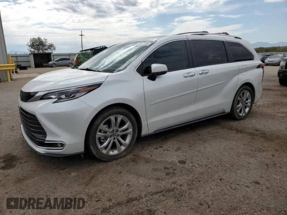 2022 Toyota Sienna Platinum с VIN 5TDERKEC8NS134379, выставлен на аукционе Copart как лот 68874795 с пробегом 75 175 миль миль и Списание • Salvage title. История ставок и продаж доступна на DreamBid. Изображение 1.