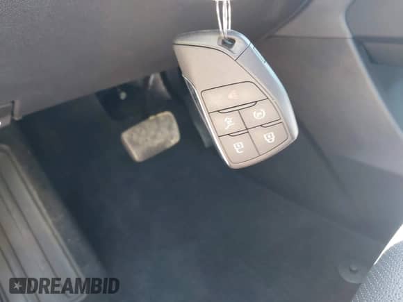 2025 Chevrolet Traverse FWD LT z VIN 1GNERGRS2SJ160376, wystawiony jako IAAI lot #42584044 z przebiegiem 8 019 mil mil oraz . Historia ofert i sprzedaży dostępna na DreamBid. Obrazek 11.