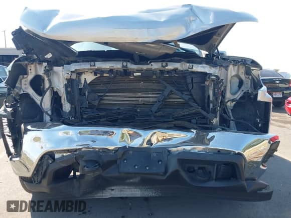 2020 Chevrolet Silverado 1500 LT with VIN 1GCRYDED3LZ233681, listed as a IAAI auction lot 43157962 with 124,586 mi miles and . Bid and sale history available at DreamBid. Image 6.