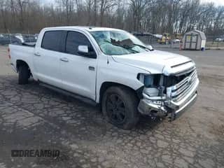 2019 Toyota Tundra SR5 с VIN 5TFAY5F13KX841010, выставлен на аукционе IAAI как лот 41297569 с пробегом 53 169 миль миль и . История ставок и продаж доступна на DreamBid. Изображение 1.