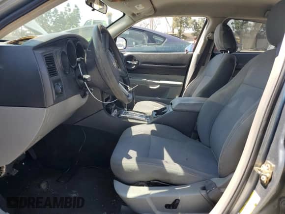 2006 Dodge Magnum with VIN 2D4FV47T46H188130, listed as a Copart auction lot 52141455 with 187,244 mi miles and Salvage title. Bid and sale history available at DreamBid. Image 7.