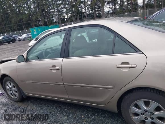 2005 Toyota Camry LE с VIN 4T1BF32K15U594407, выставлен на аукционе IAAI как лот 41490130 с пробегом 117 389 миль миль и . История ставок и продаж доступна на DreamBid. Изображение 14.
