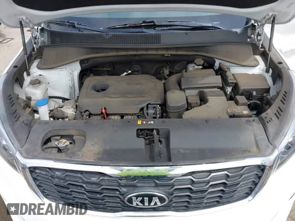 2020 Kia Sorento LX with VIN 5XYPG4A33LG628207, listed as a IAAI auction lot 43086456 with 52,082 mi miles and . Bid and sale history available at DreamBid. Image 10.