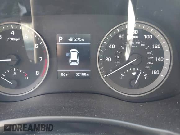 2020 Hyundai Tucson SE with VIN KM8J2CA43LU218315, listed as a IAAI auction lot 43084337 with 32,108 mi miles and . Bid and sale history available at DreamBid. Image 7.