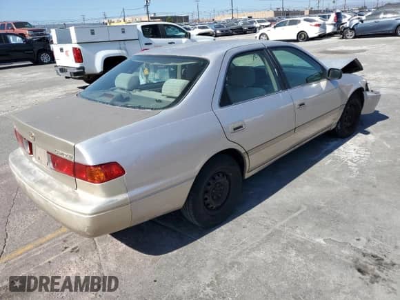 2000 Toyota Camry CE with VIN 4T1BG22K8YU959662, listed as a Copart auction lot 85877115 with 245,665 mi miles and Salvage title. Bid and sale history available at DreamBid. Image 3.