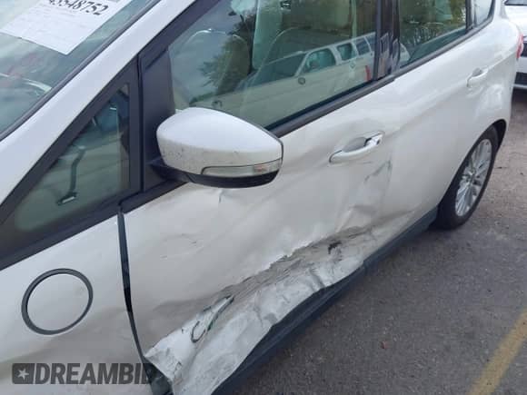 2017 Ford C-Max SE с VIN 1FADP5EU7HL103695, выставлен на аукционе IAAI как лот 43548752 с пробегом 73 743 миль миль и . История ставок и продаж доступна на DreamBid. Изображение 6.