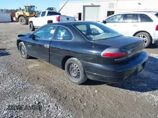 1999 Dodge Avenger z VIN 4B3AU42N8XE158866, wystawiony jako IAAI lot #41321434 z przebiegiem 62 354 mil mil oraz . Historia ofert i sprzedaży dostępna na DreamBid. Obrazek 3.