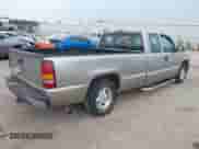 2001 GMC Sierra 1500 SLE1 z VIN 1GTEC19T51E329314, wystawiony jako IAAI lot #43198539 z przebiegiem 190 794 mil mil oraz . Historia ofert i sprzedaży dostępna na DreamBid. Obrazek 4.