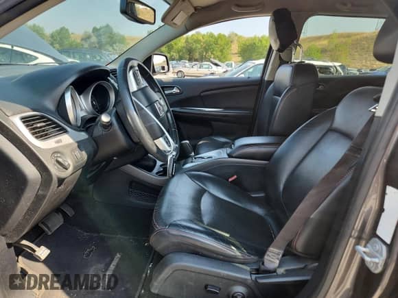 2015 Dodge Journey R/T с VIN 3C4PDDEG7FT615107, выставлен на аукционе Copart как лот 70392305 с пробегом 103 936 миль миль и Списание • Salvage title. История ставок и продаж доступна на DreamBid. Изображение 7.