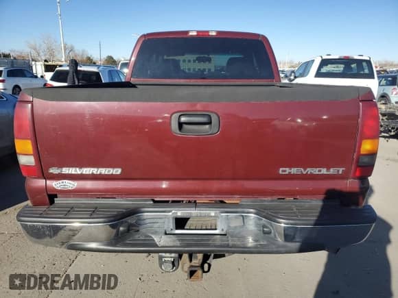 2002 Chevrolet Silverado 2500HD LT с VIN 1GCHK29162E106818, выставлен на аукционе Copart как лот 46494985 с пробегом 153 348 миль миль и Списание • Salvage title. История ставок и продаж доступна на DreamBid. Изображение 6.