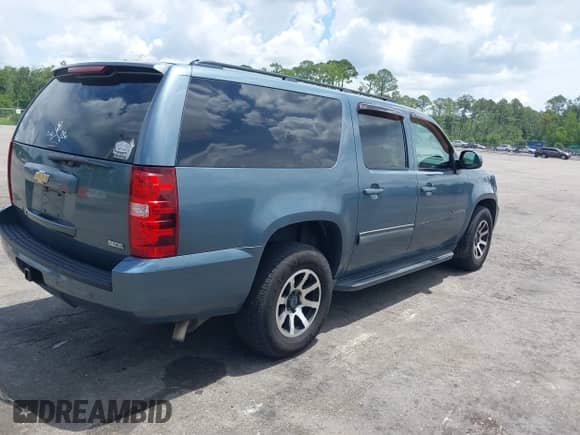 2010 Chevrolet Suburban LS с VIN 1GNUKHE38AR221668, выставлен на аукционе IAAI как лот 42366991 с пробегом 182 269 миль миль и . История ставок и продаж доступна на DreamBid. Изображение 4.