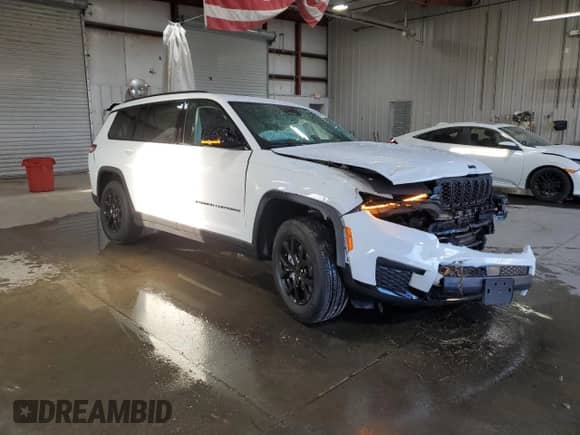 2025 Jeep Grand Cherokee Laredo X z VIN 1C4RJKAGXS8632035, wystawiony jako Copart lot #81558194 z przebiegiem Nie podano mil oraz Nie do naprawy • Non repairable. Historia ofert i sprzedaży dostępna na DreamBid. Obrazek 4.