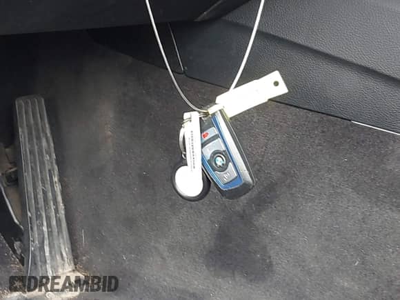 2014 BMW 3 Series 335i Gran Turismo xDrive z VIN WBA3X9C52ED153321, wystawiony jako IAAI lot #42054040 z przebiegiem 145 150 mil mil oraz . Historia ofert i sprzedaży dostępna na DreamBid. Obrazek 11.