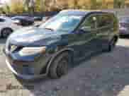 2015 Nissan Rogue SV z VIN KNMAT2MV7FP538174, wystawiony jako Copart lot #89620025 z przebiegiem 145 811 mil mil oraz Szkoda całkowita • Salvage title. Historia ofert i sprzedaży dostępna na DreamBid. Obrazek 1.