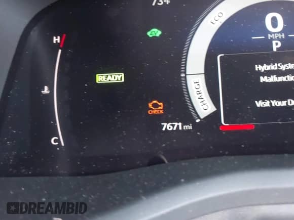 2025 Toyota Camry SE with VIN 4T1DAACK3SU592440, listed as a IAAI auction lot 43243159 with 7,671 mi miles and . Bid and sale history available at DreamBid. Image 15.