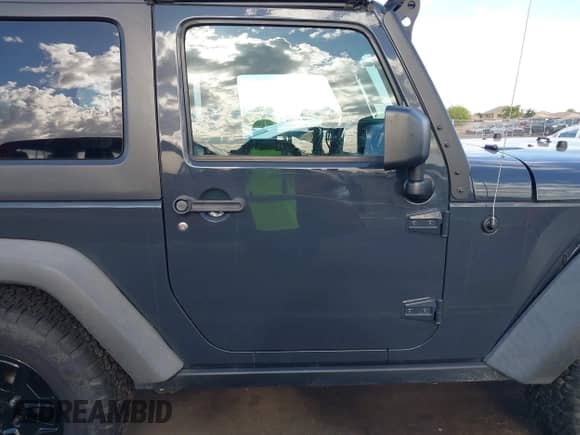 2018 Jeep Wrangler Sport z VIN 1C4AJWAG3JL889621, wystawiony jako IAAI lot #42034854 z przebiegiem 61 505 mil mil oraz . Historia ofert i sprzedaży dostępna na DreamBid. Obrazek 13.