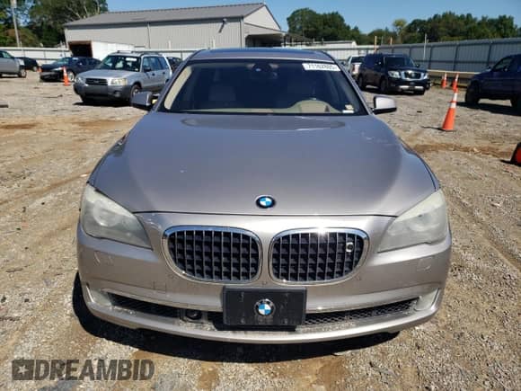2009 BMW 7 Series 750Li с VIN WBAKB83509CY57730, выставлен на аукционе Copart как лот 71162805 с пробегом 146 893 миль миль и Списание • Salvage title. История ставок и продаж доступна на DreamBid. Изображение 5.