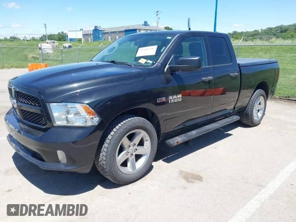 2017 Ram 1500 Express z VIN 1C6RR7FT2HS654741, wystawiony jako IAAI lot #42285746 z przebiegiem 159 020 mil mil oraz . Historia ofert i sprzedaży dostępna na DreamBid. Obrazek 19.