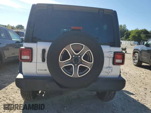 2022 Jeep Wrangler Unlimited High Tide z VIN 1C4HJXDG9NW132131, wystawiony jako Copart lot #69314354 z przebiegiem 33 711 mil mil oraz Szkoda całkowita • Salvage title. Historia ofert i sprzedaży dostępna na DreamBid. Obrazek 6.