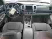 2008 Toyota Tacoma PreRunner z VIN 3TMJU62N68M059440, wystawiony jako Copart lot #71438485 z przebiegiem 214 815 mil mil oraz Szkoda całkowita • Salvage title. Historia ofert i sprzedaży dostępna na DreamBid. Obrazek 8.