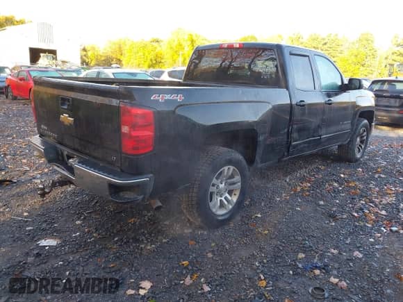 2015 Chevrolet Silverado 1500 LT z VIN 1GCVKREC1FZ434701, wystawiony jako IAAI lot #43467382 z przebiegiem 218 493 mil mil oraz . Historia ofert i sprzedaży dostępna na DreamBid. Obrazek 4.